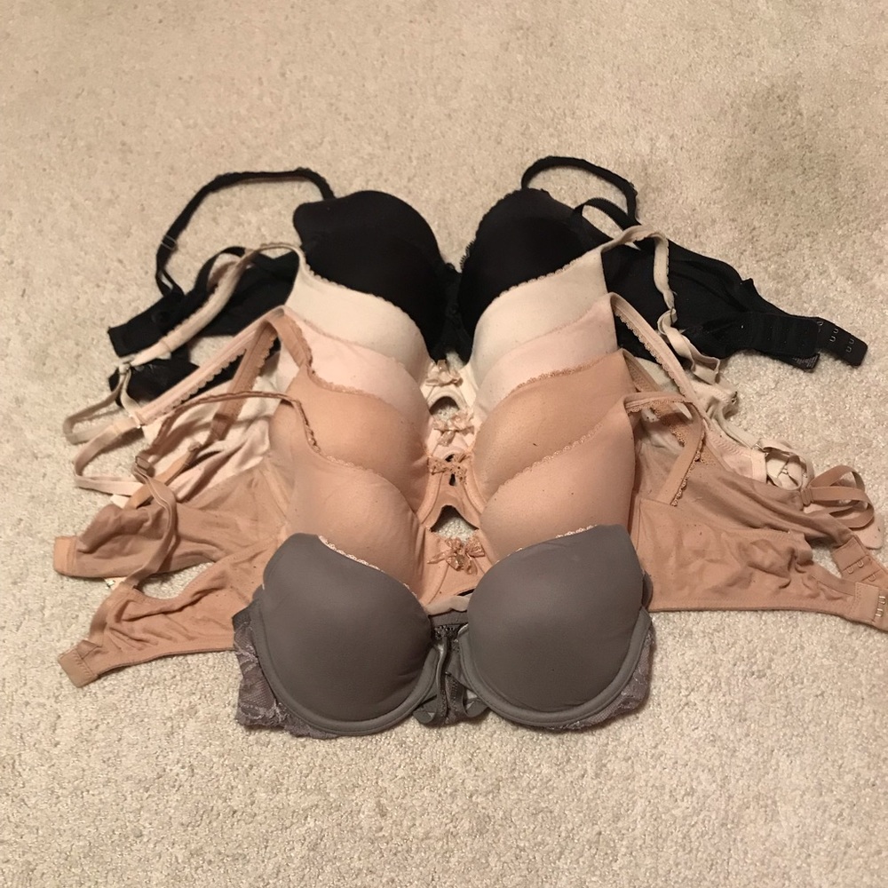 Bundle of 7 Victoria’s Secret size 32C bras!